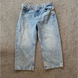 We The Free Women’s Size 31 Relaxed Straight Leg Light Wash Distressed Jeans